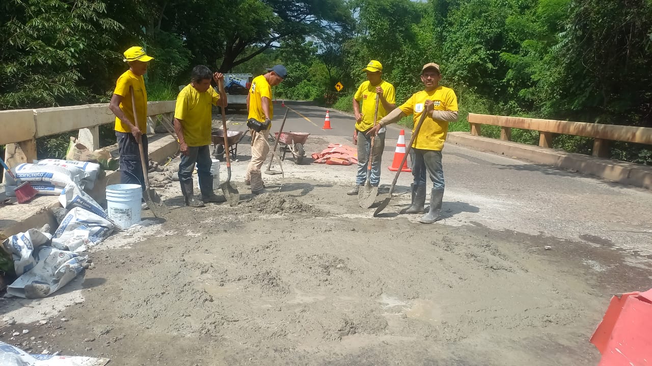 Covial repara el puente El Pajal, en la ruta CA-2 Oriente, Santa Rosa
