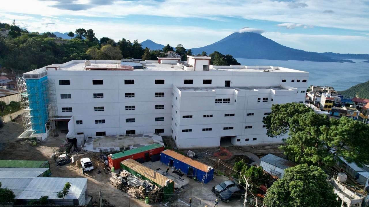 Construcción del nuevo hospital de Sololá tiene un avance del 74 %