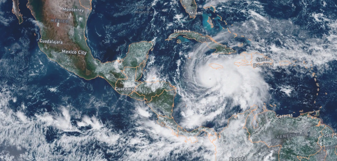 Melissa avanza hacia Jamaica como huracán de categoría y se prevé que cause estragos en la isla.