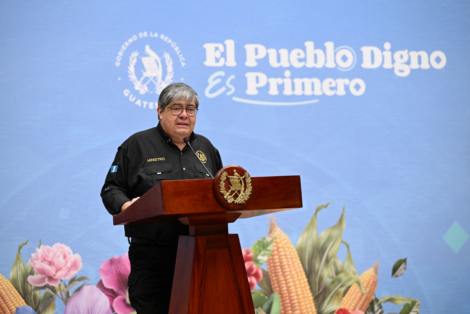 El ministro de Gobernación, Francisco Jiménez, insta al Congreso a aprobar con urgencia la ley antipandillas y reformas a otras leyes.