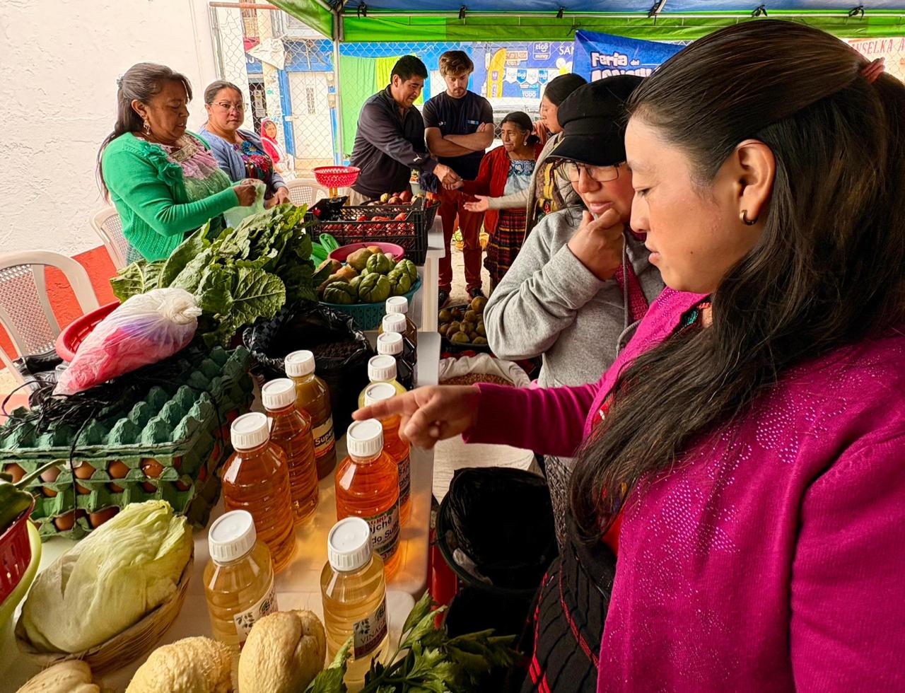 Éxito rotundo en la II Feria del Agricultor en los municipios de San Cristóbal y Totonicapán
