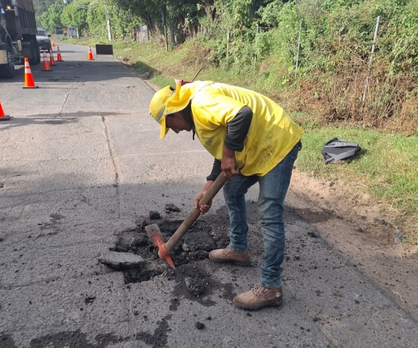 Inician los trabajos de mejoramiento del camino Chimaltenango-San Martín Jilotepeque