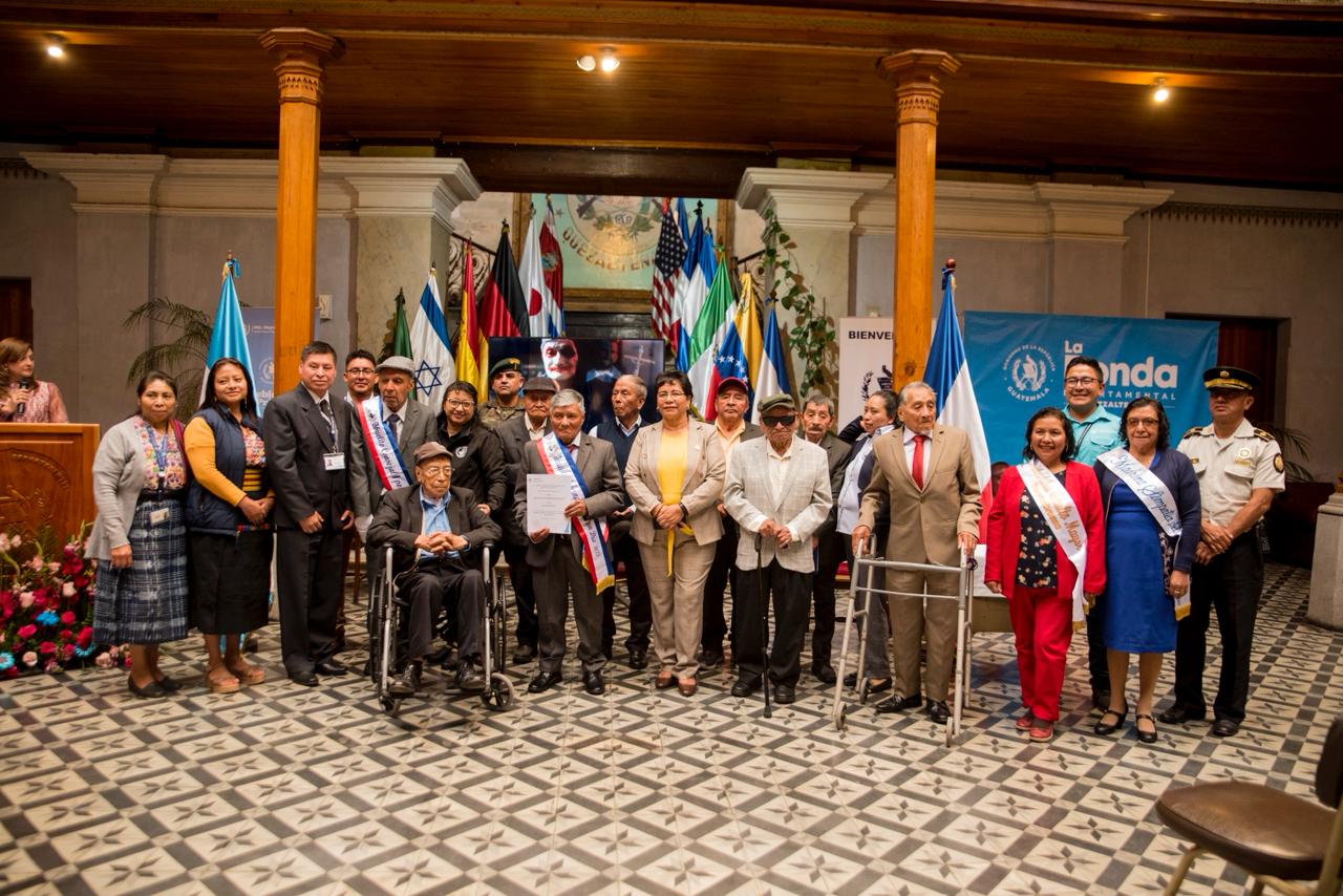 Destacan el ejemplo de vida, esfuerzo y compromiso de los adultos mayores en Quetzaltenango