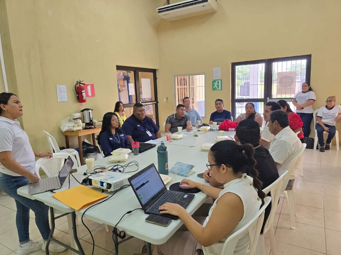 INAP desarrolla taller de fortalecimiento a organizaciones de sociedad civil en Petén