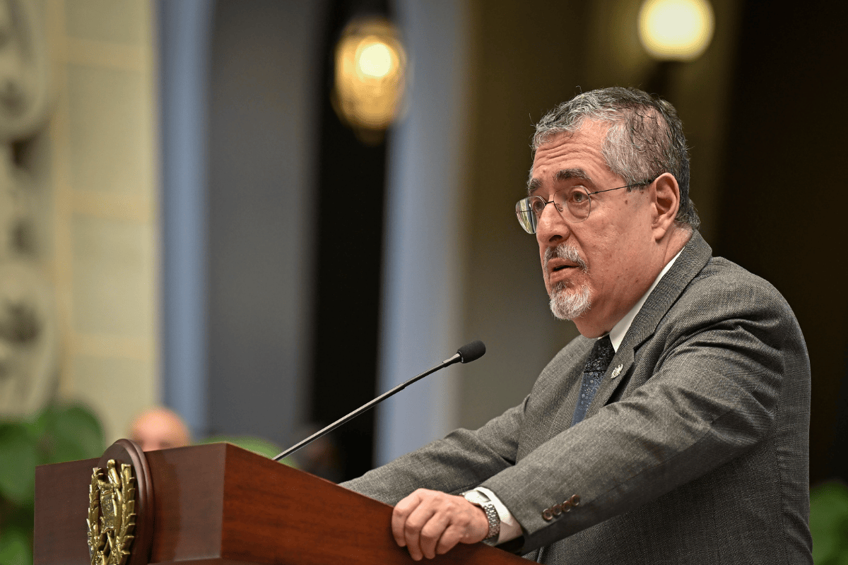 Presidente Arévalo presenta querella contra Curruchiche por seis delitos