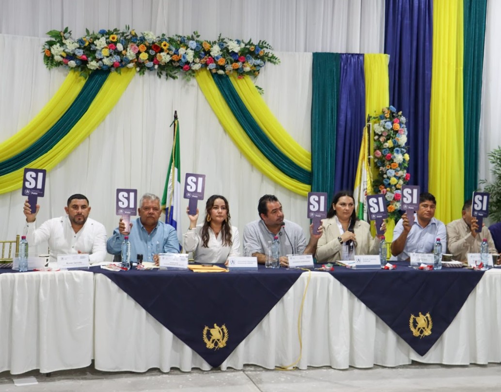Petén avanza en aprobación de expedientes y proyecciones de inversión