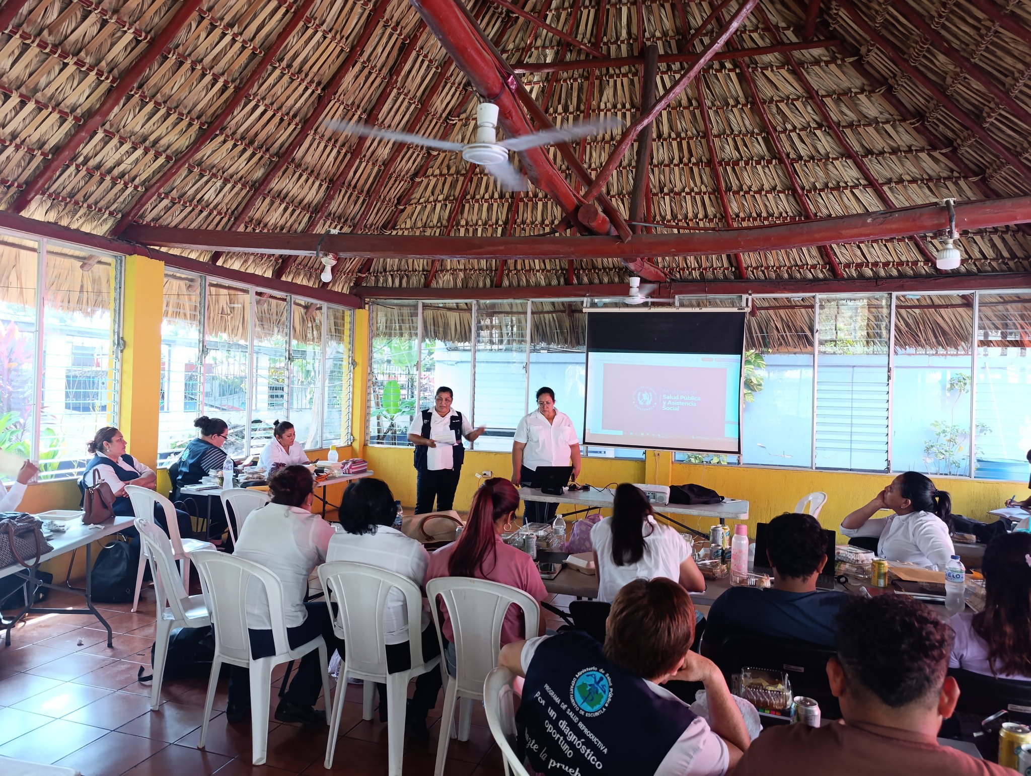 Taller Vacunación en Acción contra la Influencia refuerza la protección en Escuintla
