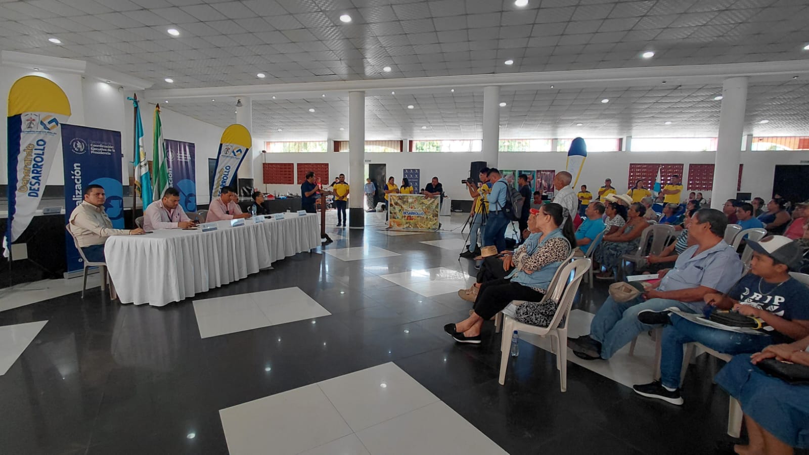 Avanza jornada móvil de servicios integrados en Gualán, Zacapa
