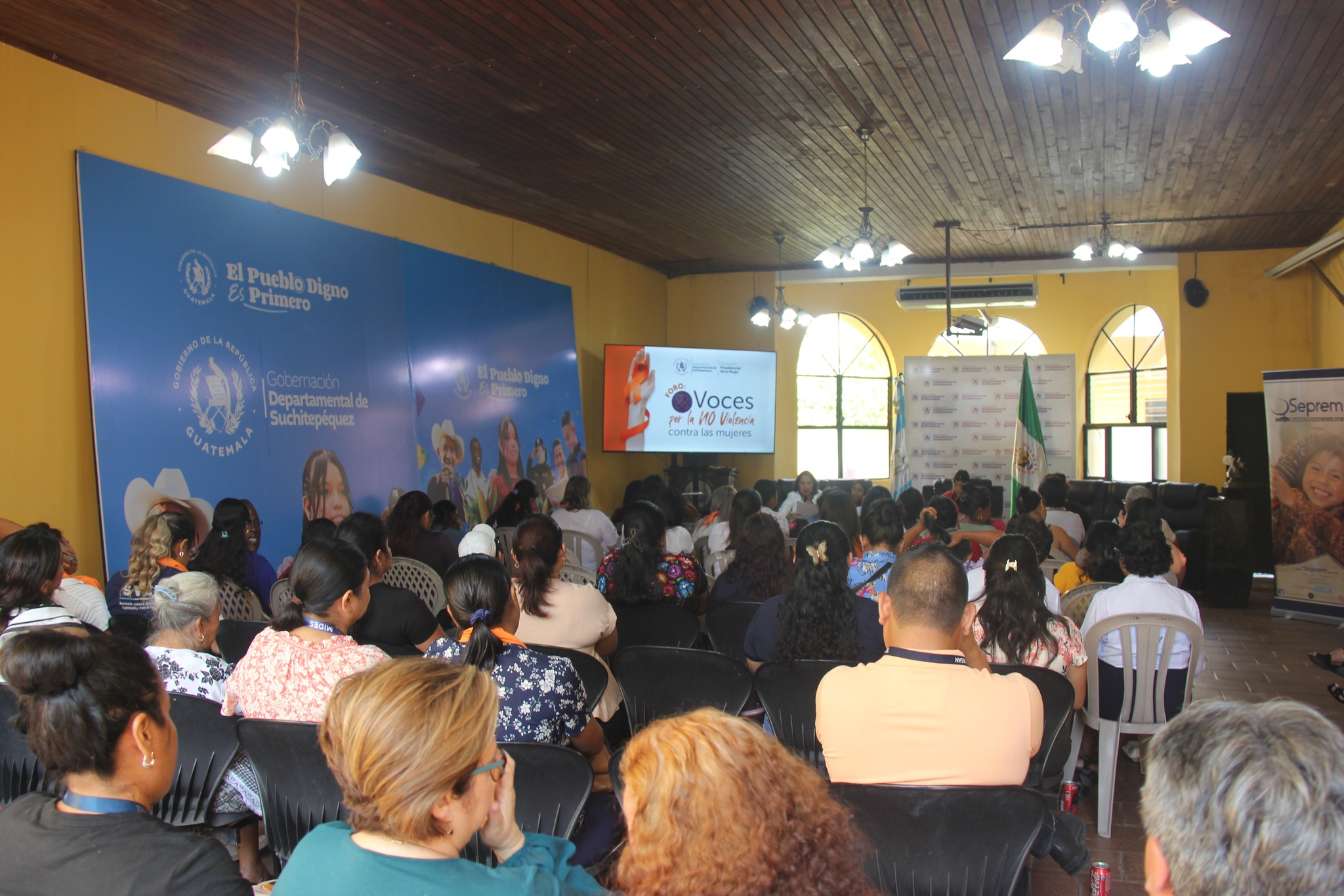 Foro Voces por la No Violencia contra la Mujer reúne a lideresas y especialistas en Suchitepéquez