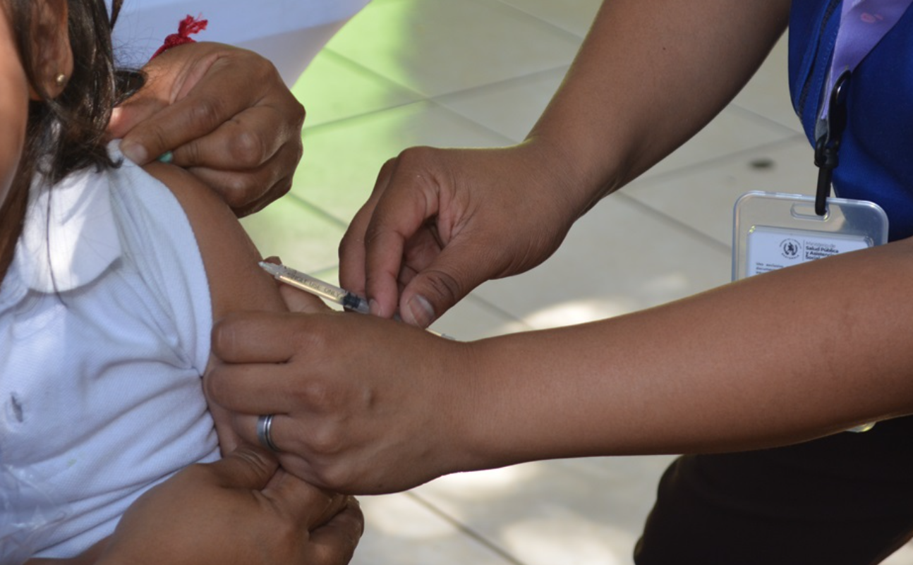 La vacuna hexavalente llega por primera vez al sistema de salud en Guatemala