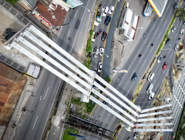 Así avanza el paso a desnivel de la calzada Roosevelt./Foto: FSS.