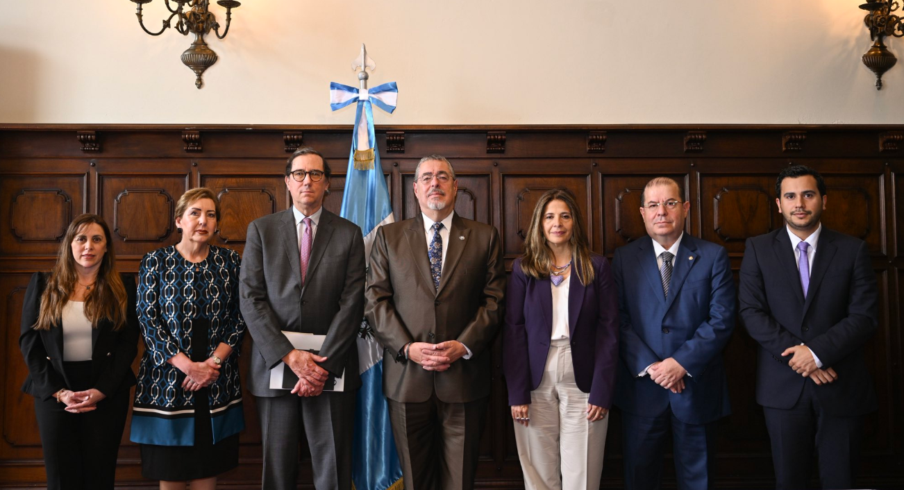 Presidente destaca a la misión de la OEA como un compromiso mutuo por la democracia