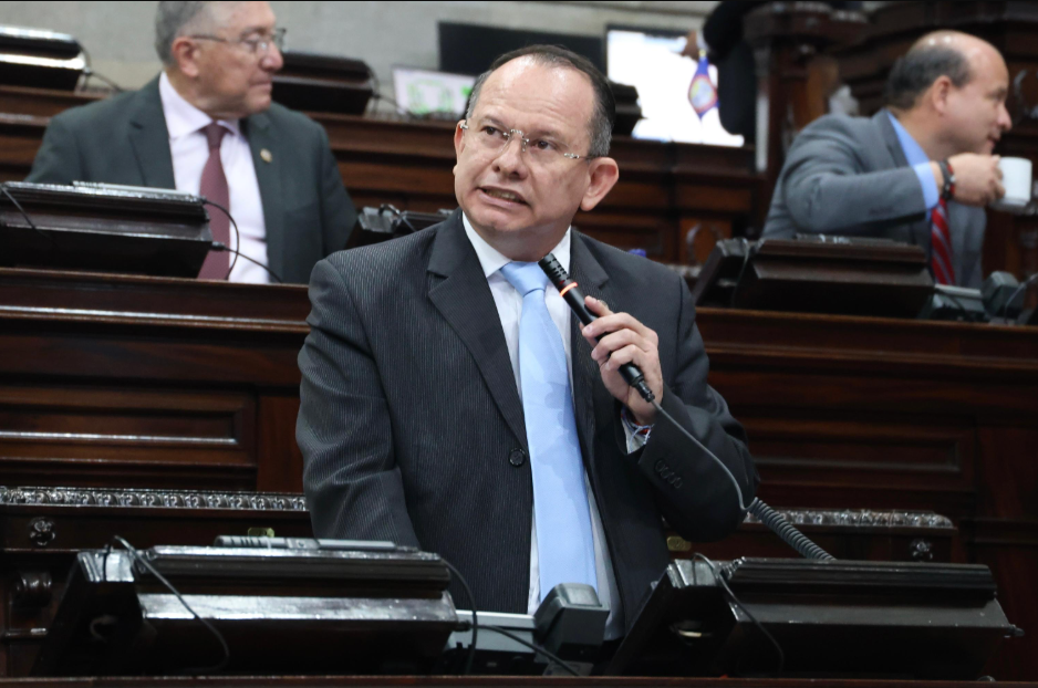 Comienza interpelación al ministro de Desarrollo Social, Abelardo Pinto