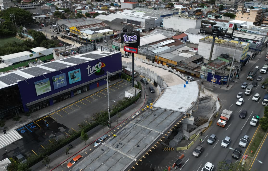 Trabajos en el paso a desnivel requerirá un nuevo cierre parcial en la calzada Roosevelt./Foto: FSS.