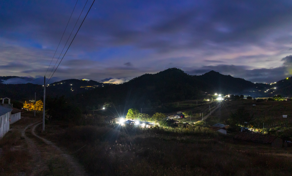 INDE ha intervenido más de 13 millones de quetzales en electrificación en San Bartolomé Jocotenango, Quiché. (Foto: INDE)