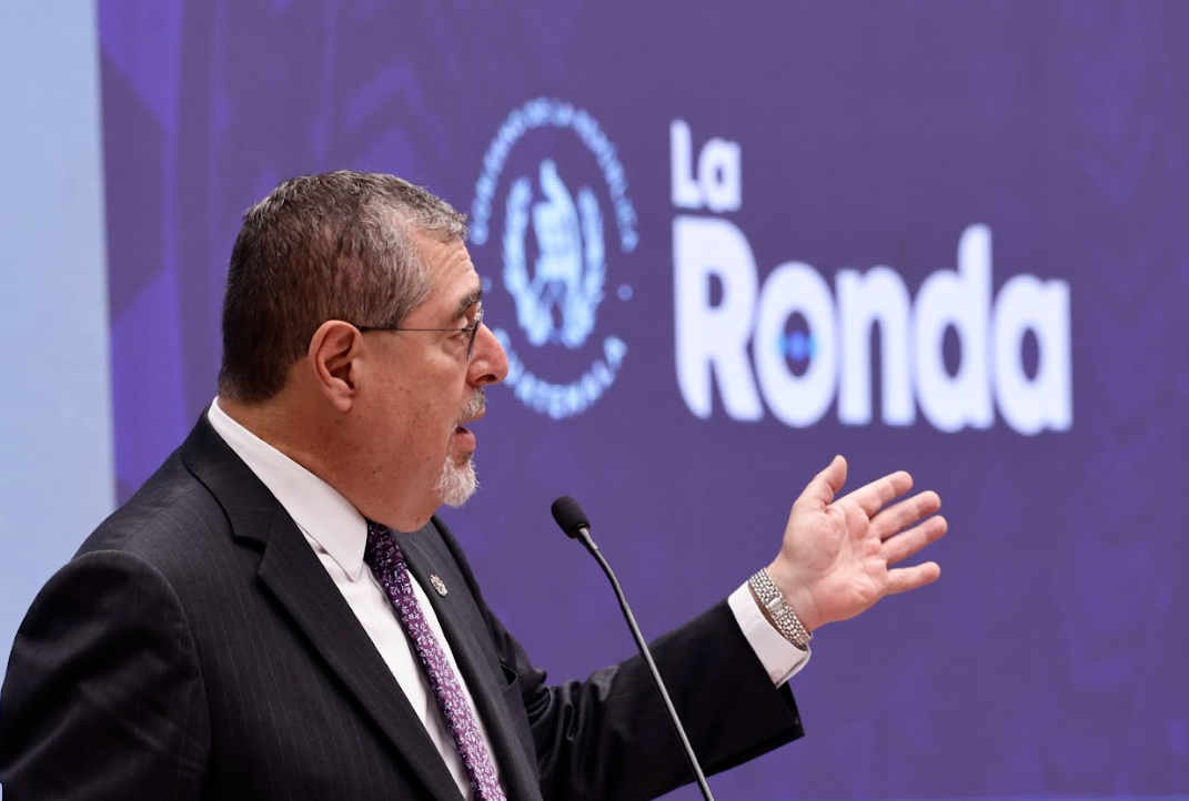 Presidente Bernardo Arévalo reitera que se trabajará en mecanismos para abastecer la red de salud