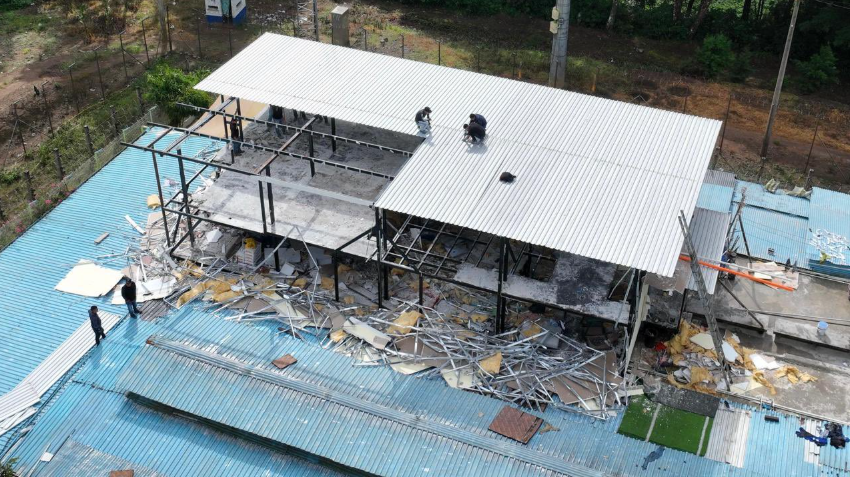 Demuelen estructura clandestina construida en Pavoncito