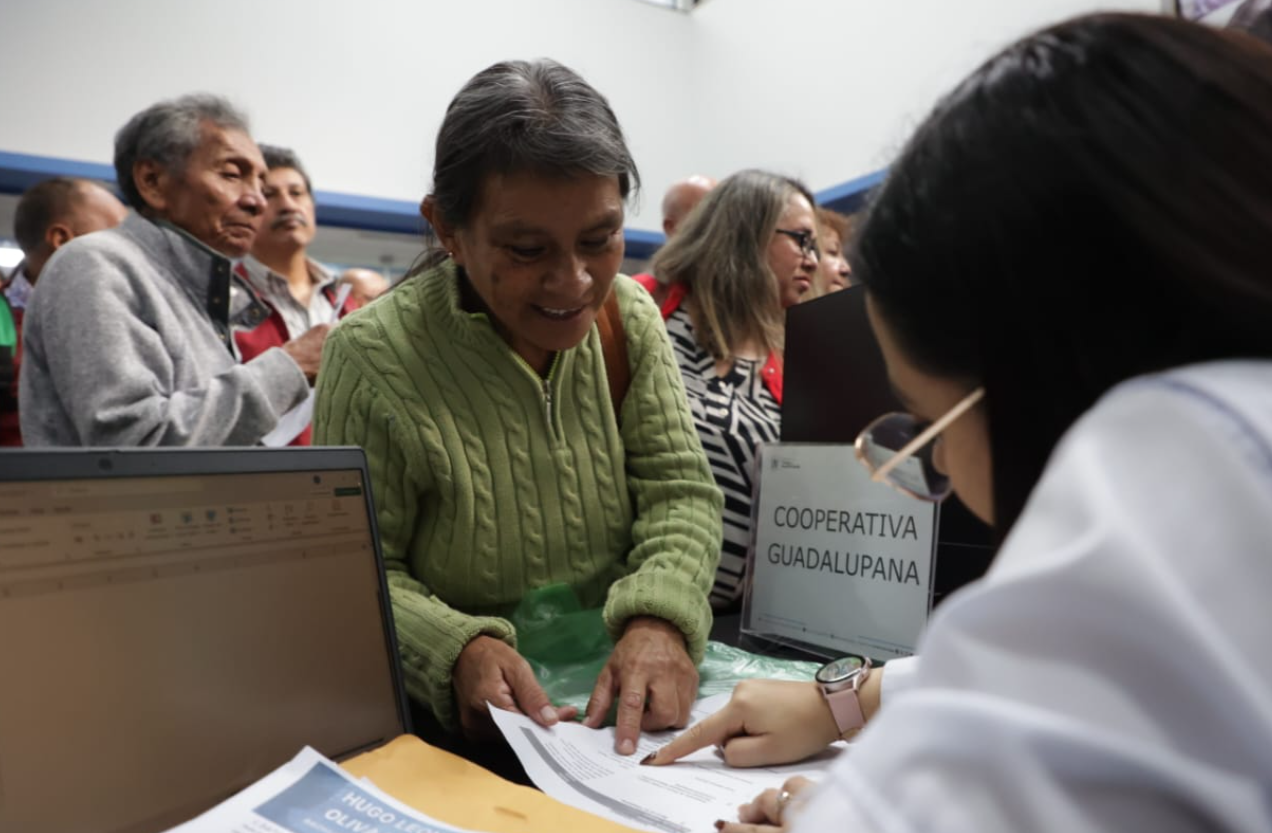 Más de 365 adultos mayores asistieron a la feria de empleo buscando con esperanza una oportunidad laboral