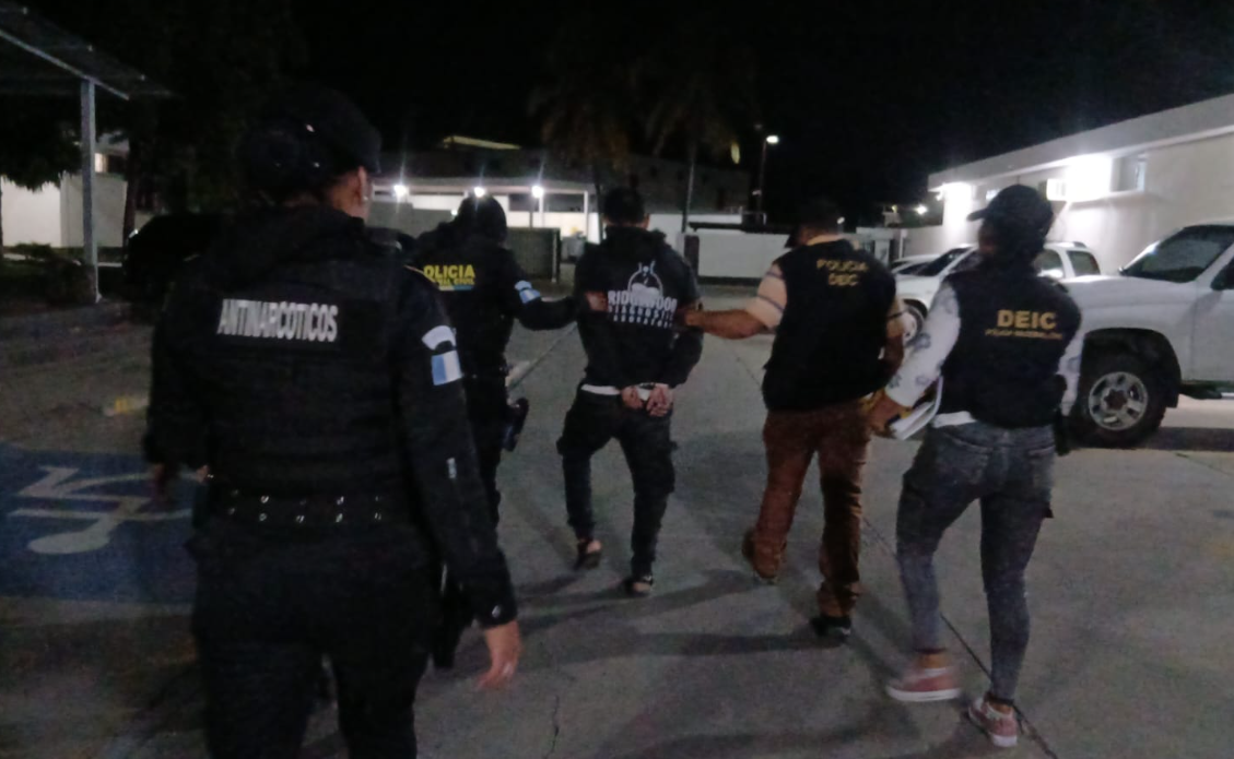 Las autoridades señalaron que este allanamiento forma parte de investigaciones en curso que buscan desarticular redes que operan en el País. / Foto: PNC