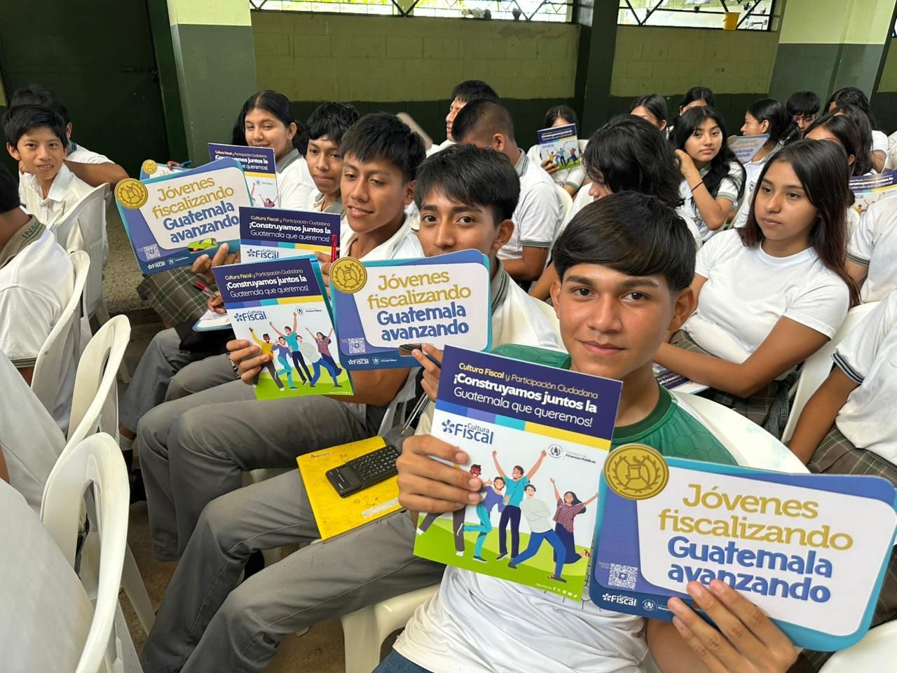 Más de 4 mil estudiantes participaron en el Programa de Cultura Fiscal. / Foto: Minfin.