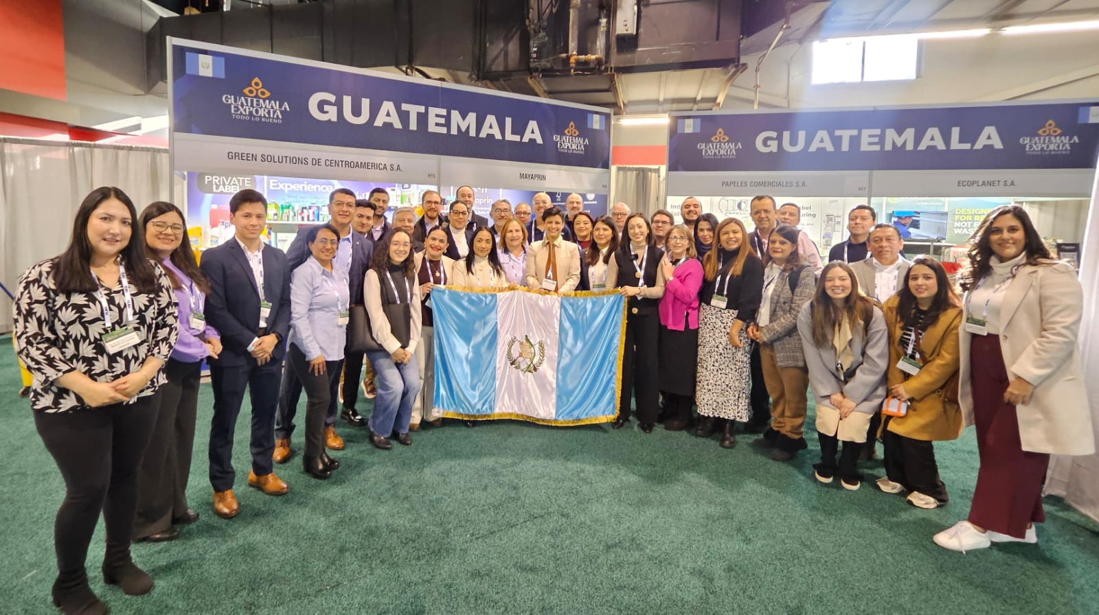 Guatemala exhibe variedad de productos en la feria PLMA Chicago 2025