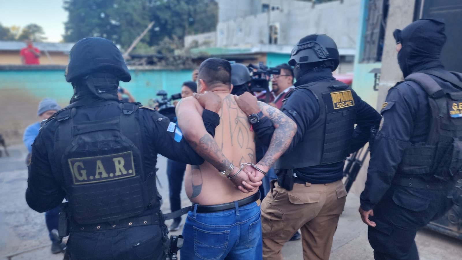 PNC recaptura a Ever Sinay Dionicio, uno de los líderes del “Barrio 18” fugados de Fraijanes II