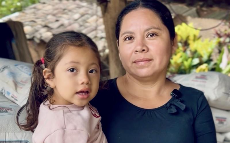 Pisos de cemento favorecen a familias de San Jacinto, Chiquimula./Mides.