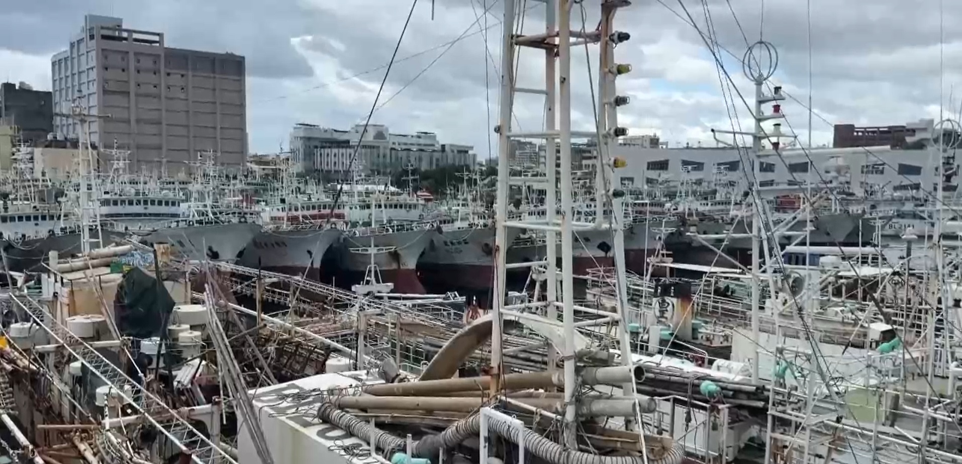 Más de 8 mil evacuados y 51 heridos en Taiwán ante la inminente llegada de tifón Fung-wong