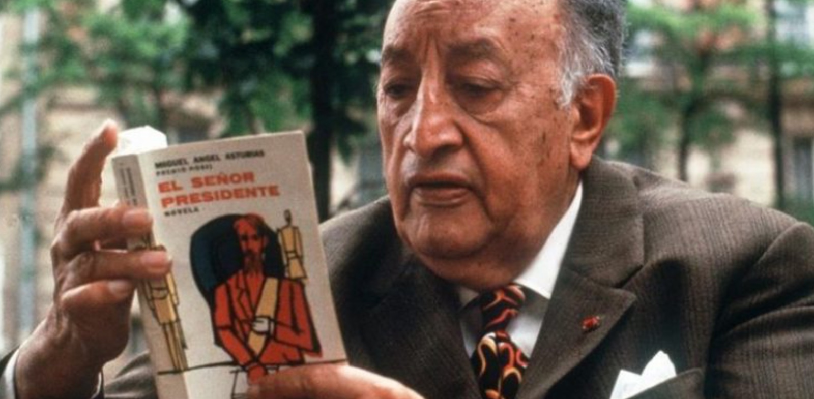 El Premio Nacional de Literatura reconoce cada año a las y los autores de relevantes méritos y aportes literarios.