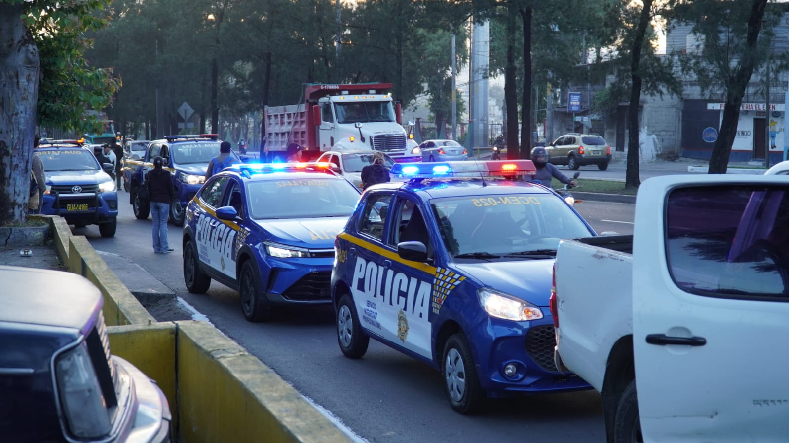 La Policía Nacional Civil realiza recorridos de seguridad a bordo de las nuevas unidades policiales. (Foto: PNC)