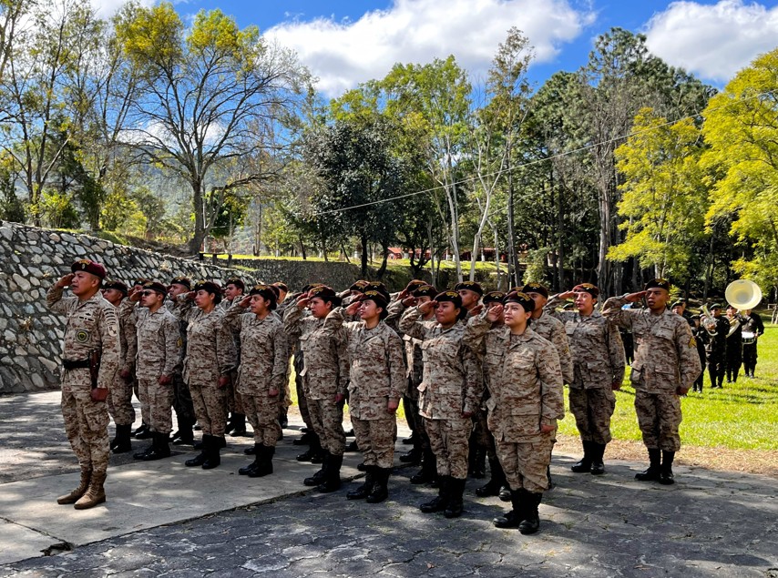 Jóvenes concluyen Servicio Cívico en Huehuetenango