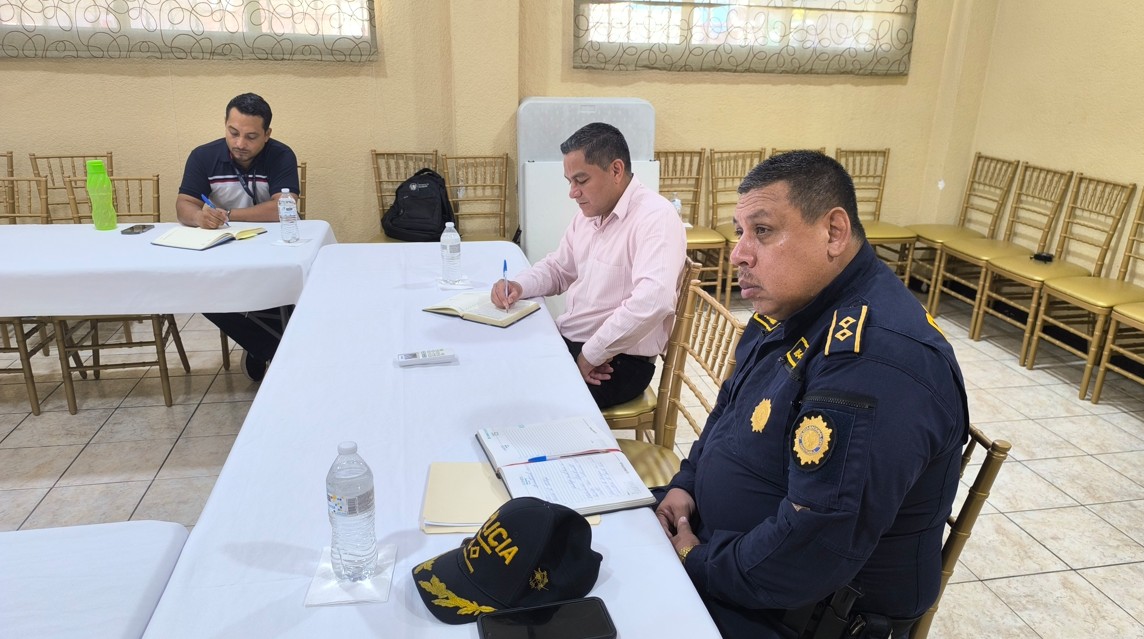 Dan seguimiento a estrategias para la prevención de delitos en centros educativos en Santa Rosa