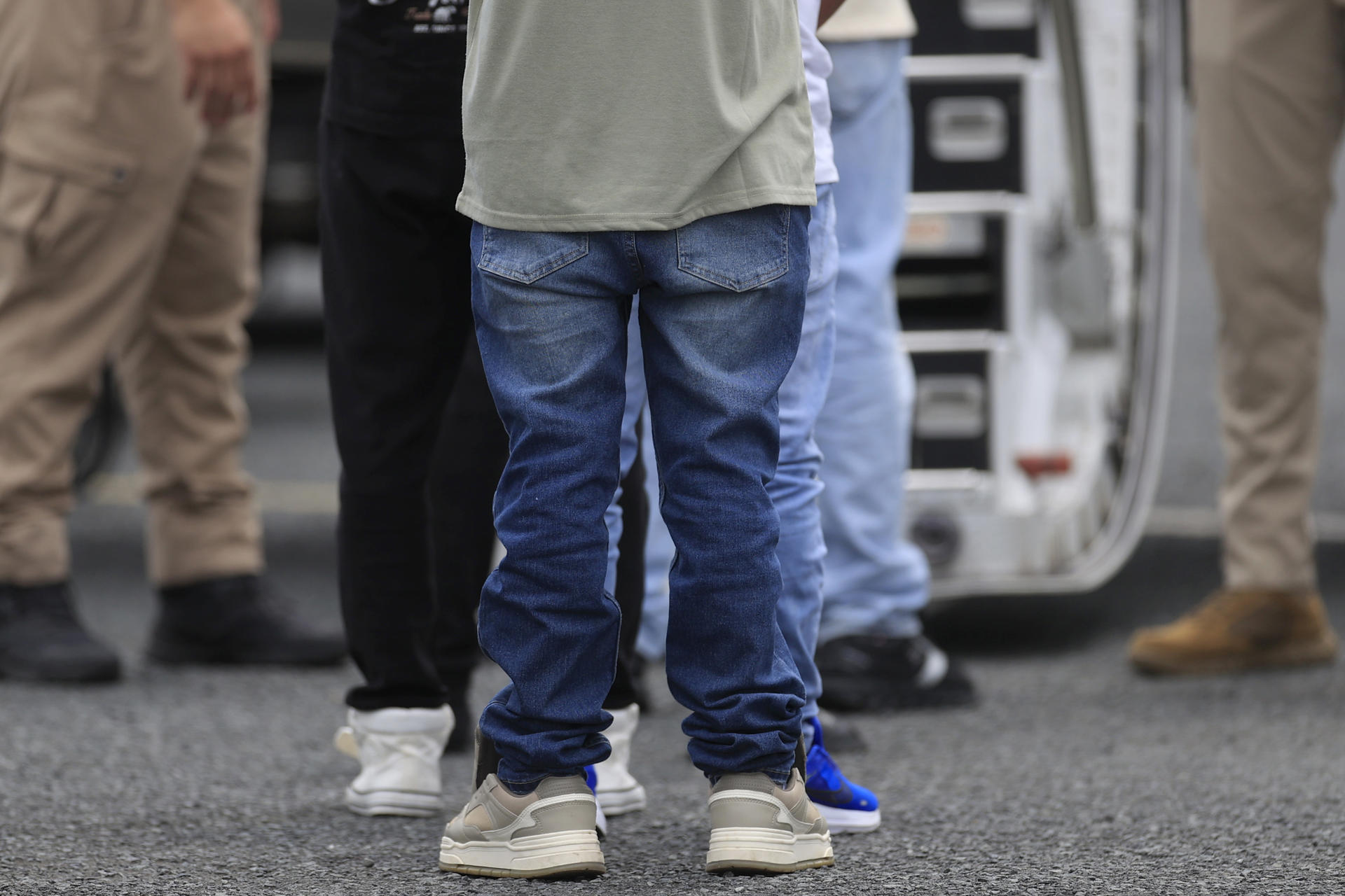 EE. UU. sube a 3 mil dólares el incentivo a migrantes que se autodeporten antes de fin de año