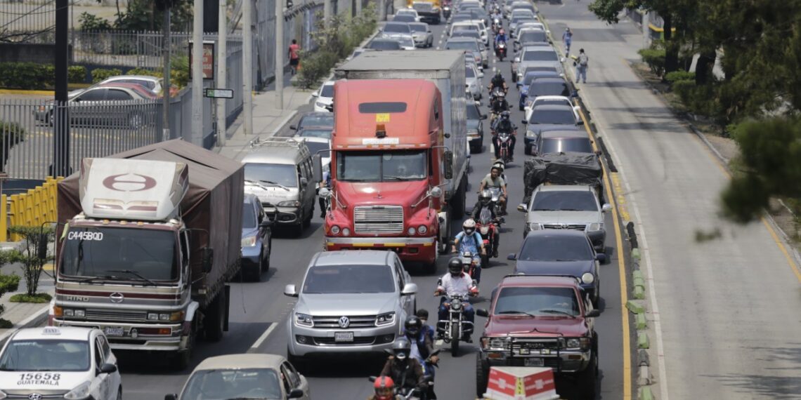 Eventos y actividades provocarán alta carga vehicular este sábado en la ciudad capital
