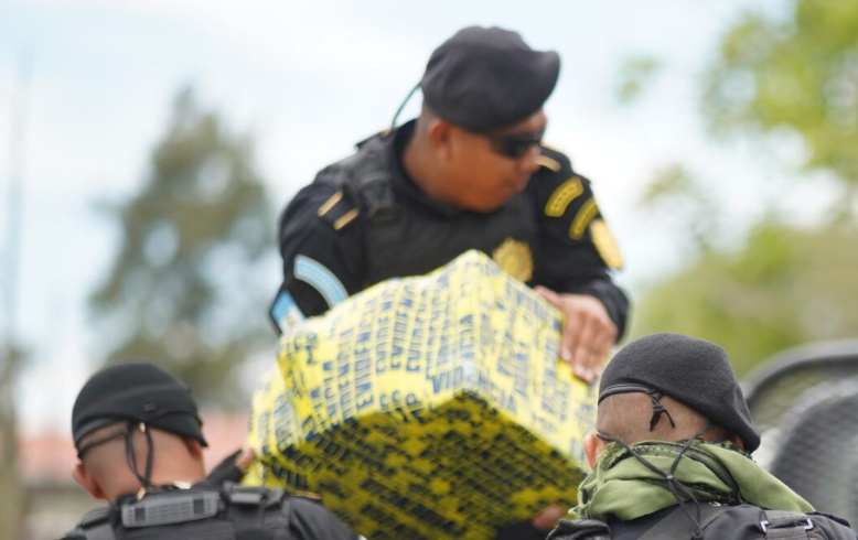 Incautan 867 paquetes de cocaína en operativo antinarcótico en Iztapa, Escuintla