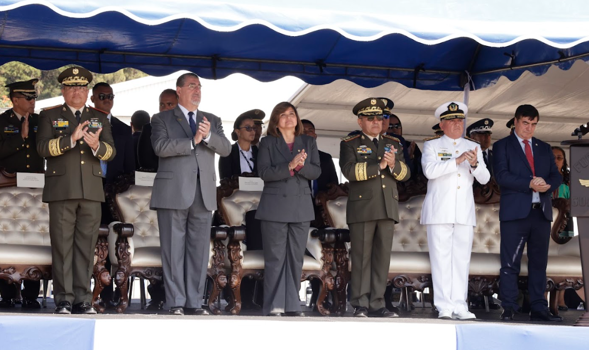 Presidente y vicepresidenta conmemoran el 104 aniversario de la FAG