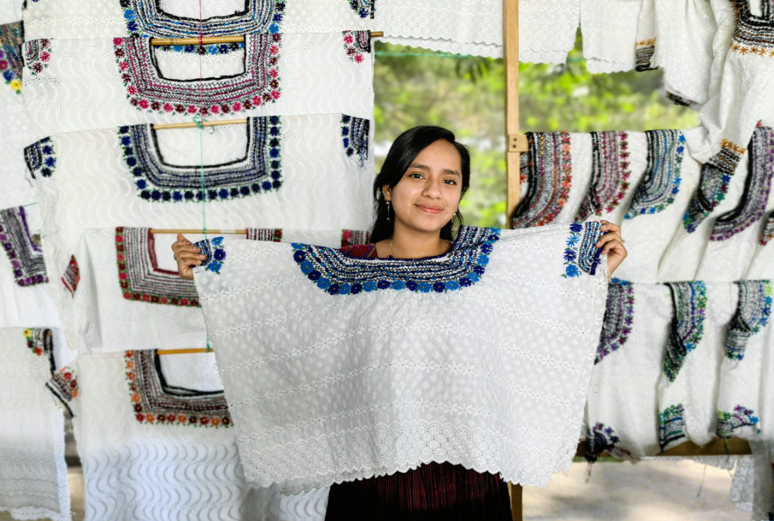 Mujeres de Alta Verapaz finalizan su formación con la Beca Artesano./Foto: Mides.