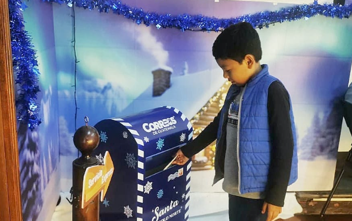 Más de 500 niños participaron enviaron su "Carta a Santa"./Foto: Correos de Guatemala.
