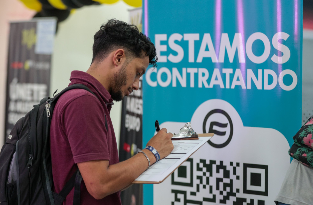Ferias y kioscos de empleo del Mintrab reunieron a más de 96 mil guatemaltecos en busca de empleo