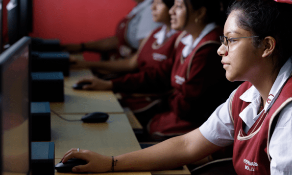 Ministerio de Educación invita a inscribirse para obtener una beca de inglés en el 2026