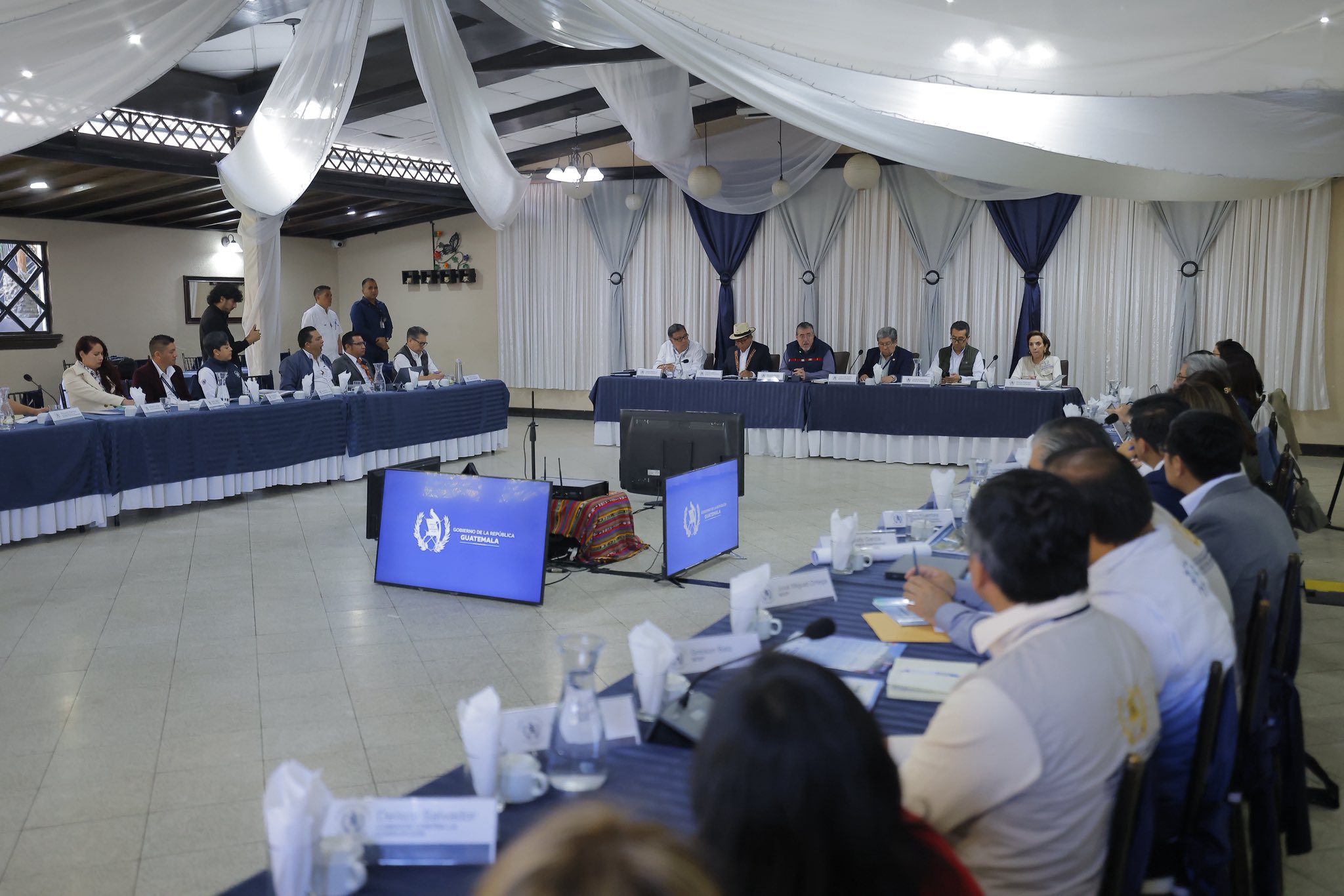 Gobiernos departamentales han comenzado a instalarse en cinco departamentos