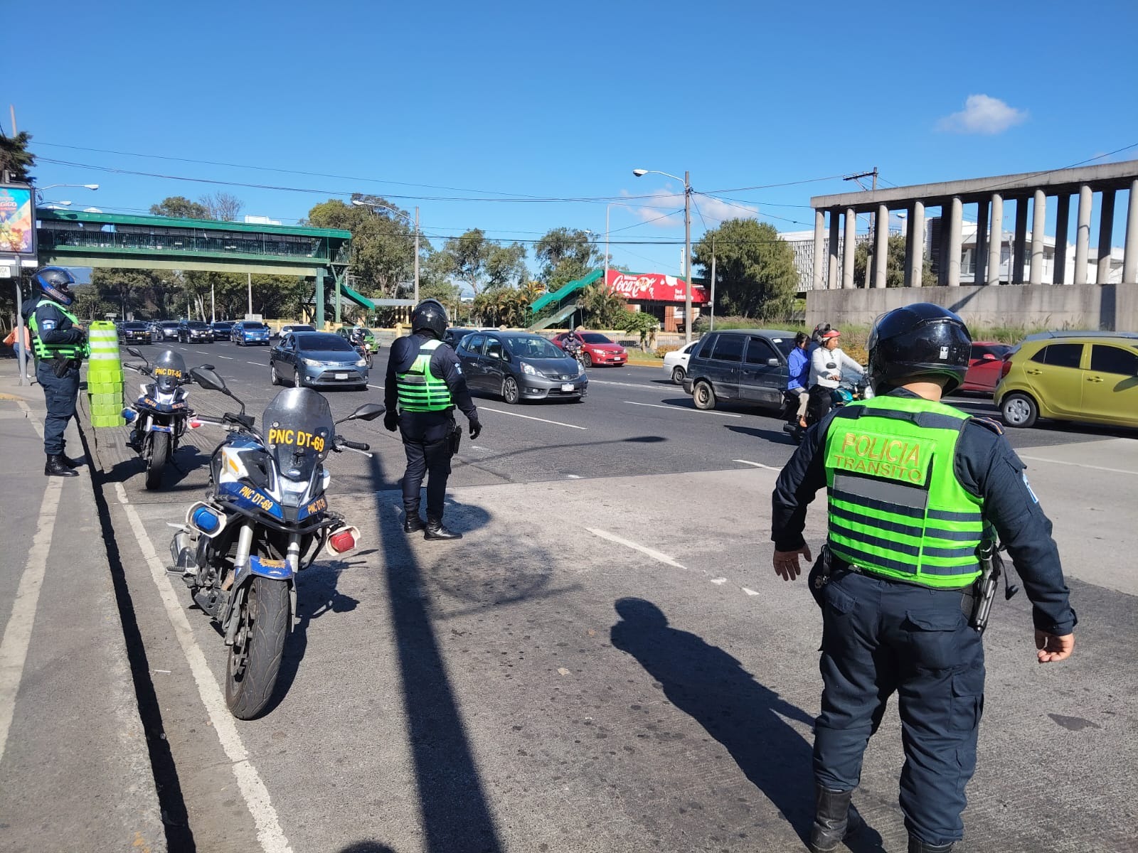 El Departamento de Tránsito de la PNC llevará a cabo operativos para fortalecer la seguridad vial en esta temporada de fin de año. / Foto: DT-PNC.