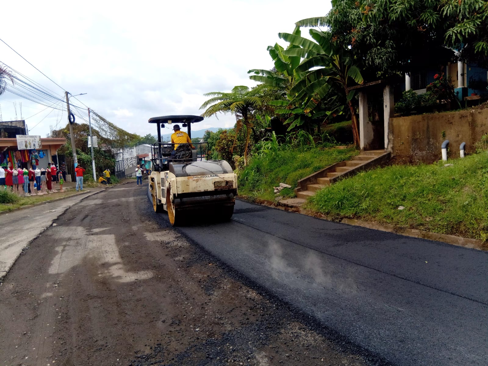 Arranca recuperación vial en el límite Santa Rosa–Jalapa con trabajos de recapeo