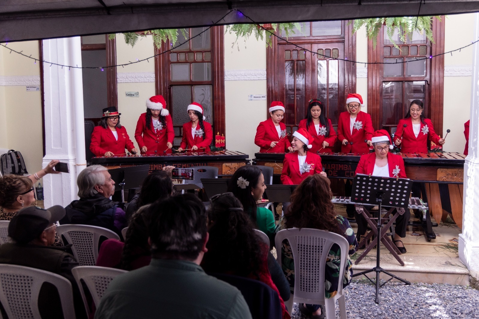 Vísperas de Navidad, un concierto gratuito de la Marimba Femenina de Concierto Ixoqib' Ajq'ojomab'. / Foto: MCD.
