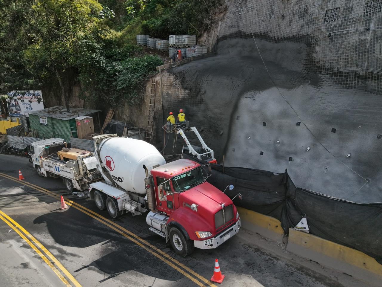 Covial avanza con los trabajos de estabilización en la ruta entre zona 13 y Boca del Monte