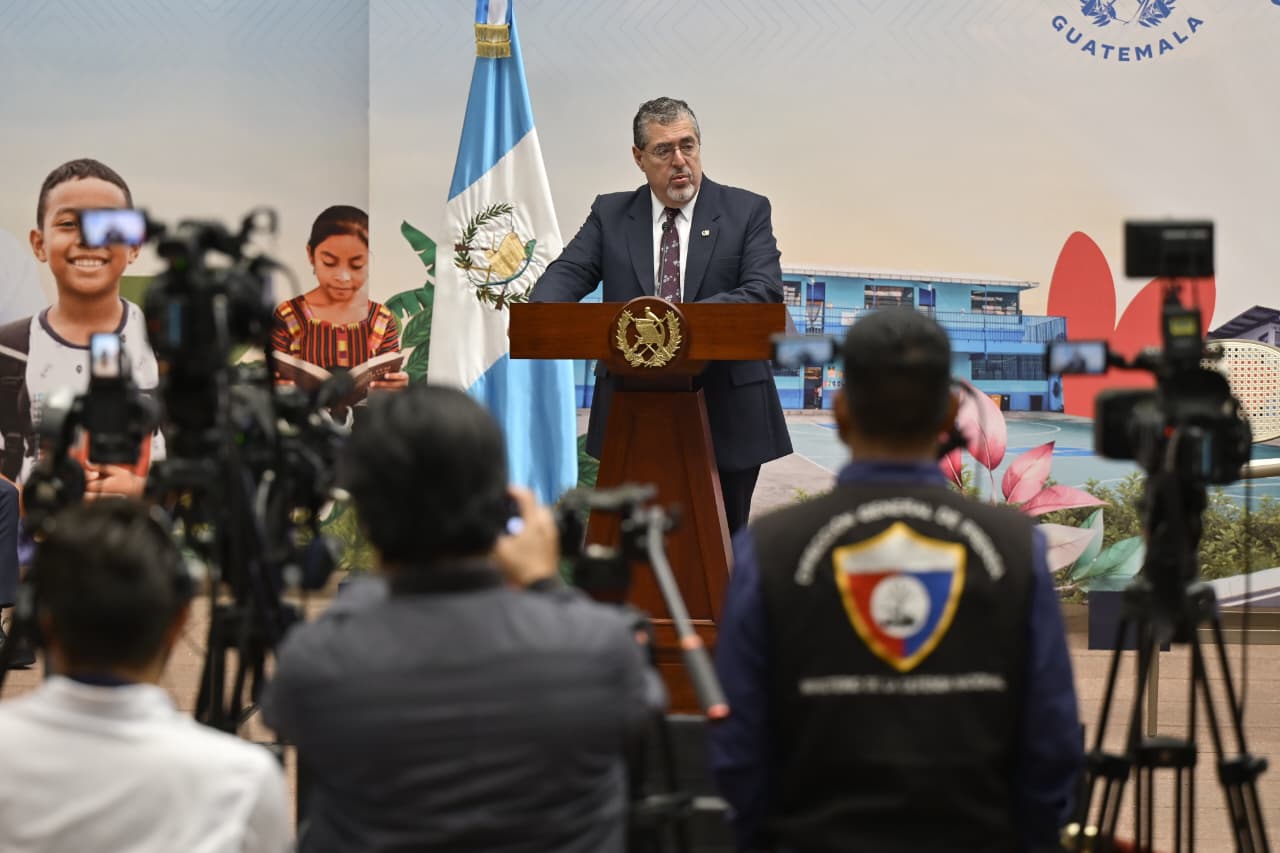 Presidente Arévalo: “Quiero ser enfático: el Ejército no atacó a ninguna población”