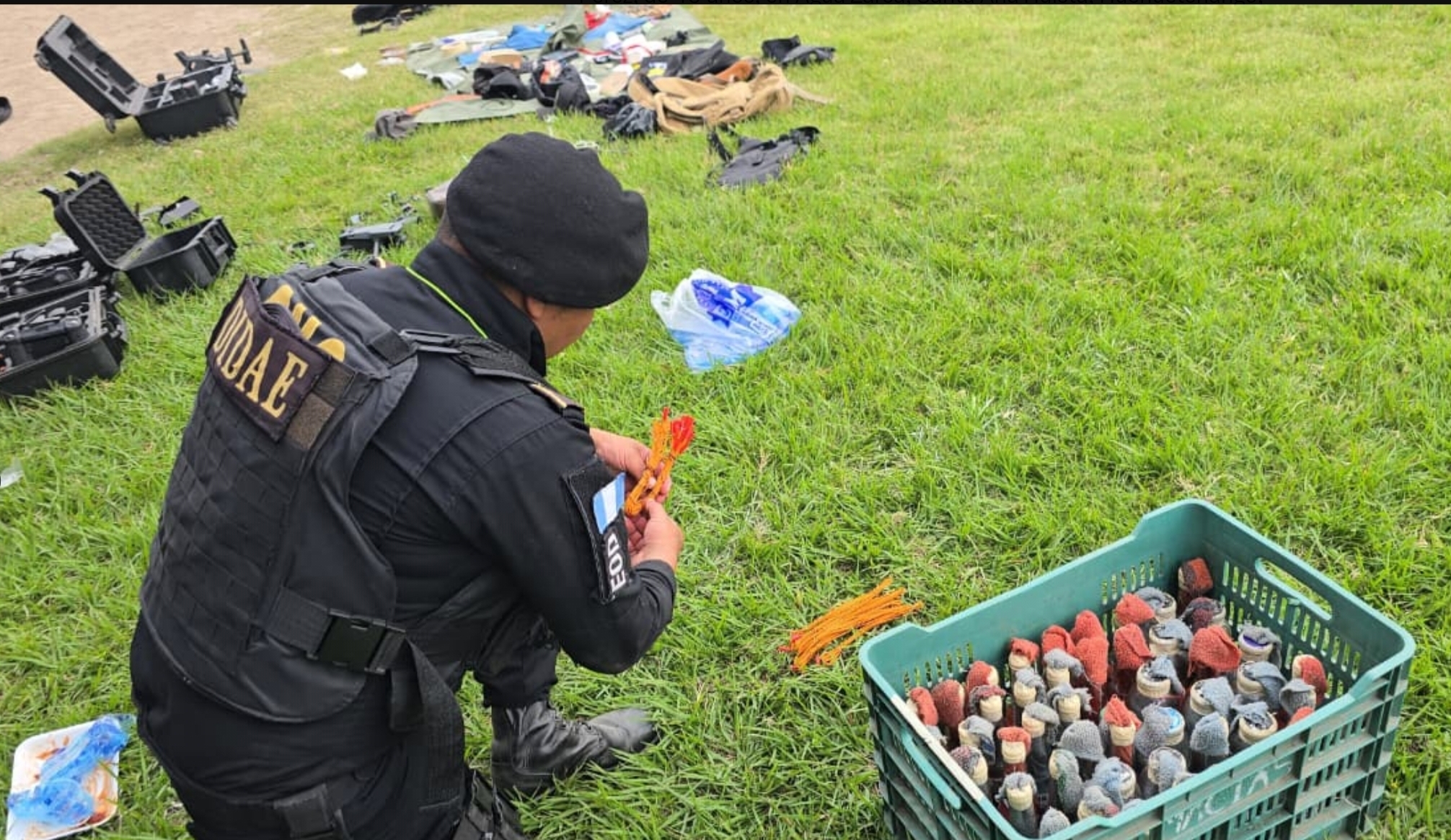 Capturan a hombre con arsenal tras enfrentamiento en la frontera con México