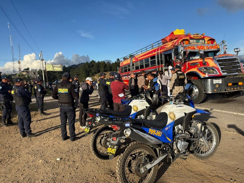 Refuerzan acciones de seguridad por festividades de Navidad y de fin de año en Totonicapán