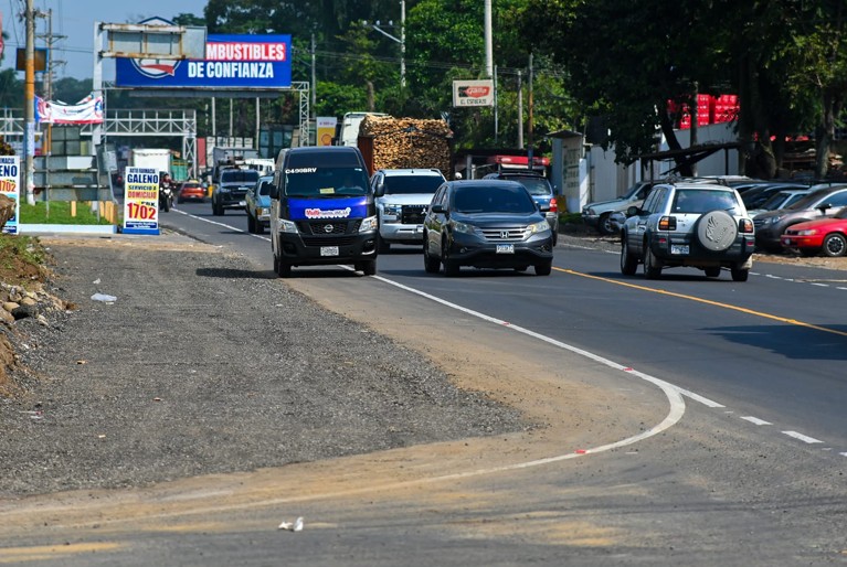 Habilitan tercer carril provisional en el km 180 para agilizar tránsito en Cuatro Caminos, San Sebastián