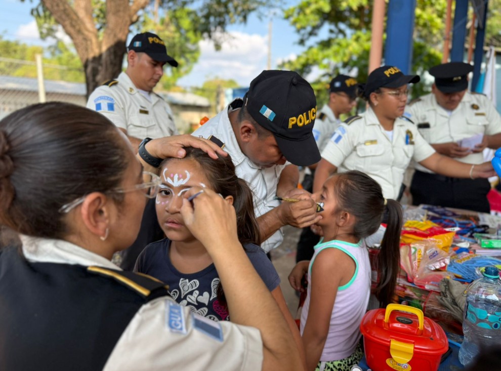 Impulsan jornada comunitaria de prevención de la violencia en aldea Santiago Agrícola, Champerico